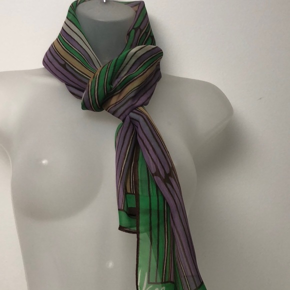 70’s Vera Neumann Sophisticated Chiffon Oblong Scarf. - Picture 2 of 13